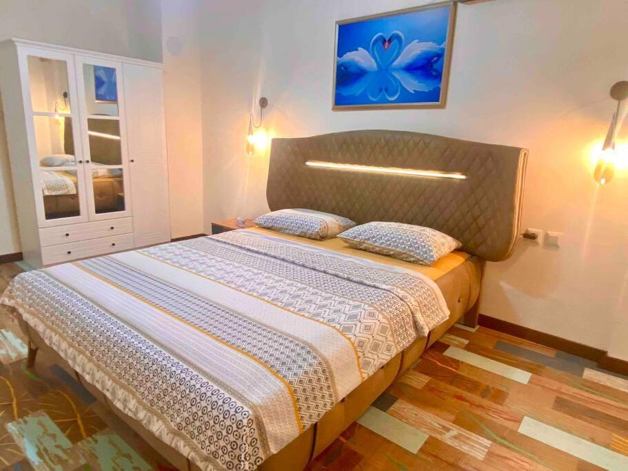 Apartament Licensed ,jazzy Class 3 Bedrooms Homes 100mb Wi-fi *